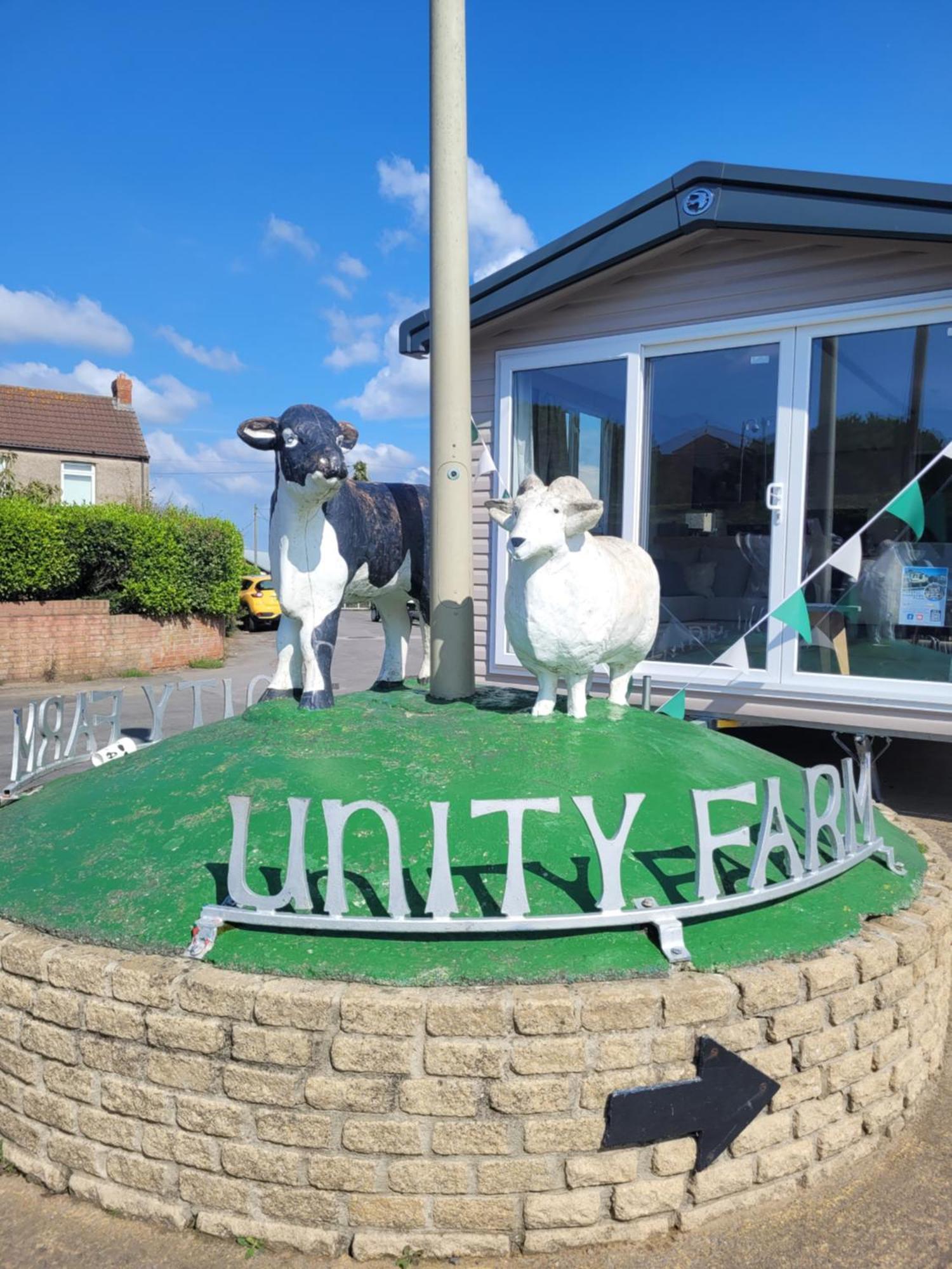 A22 Unity Beach Holiday Resort Unity Brean Sleeps 8 People 3 Bedrooms 1 Pet Stays Free Berrow エクステリア 写真
